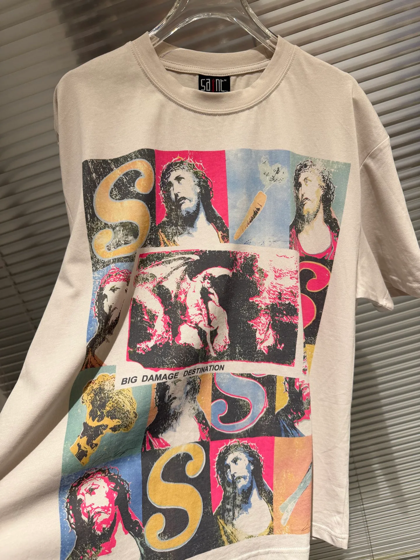 🧸Saint Michael cartoon animation American summer casual heavyweight pure cotton short-sleeved men's and women's popular trendy brand T-shirt p118 Style number: 023-4 Size: S-XL Exclusively customized apricot 260g heavyweight pure cotton T-shirt Exclusive custom dyeing! The temperament is apricot color, whitening and high-end, and full of summer atmosphere!   260g high weight pure cotton! Thick, stiff and sinewy, the texture is instantly better than thin models, and it will not deform after long-term wear!   Large area printing on the front! Eye-catching, full of design, versatile and not monotonous!   Washing process! Soft and skin-friendly, comfortable and breathable, it looks like new after being washed for a long time!   Same style for men and women! Men and women can control it as they please!